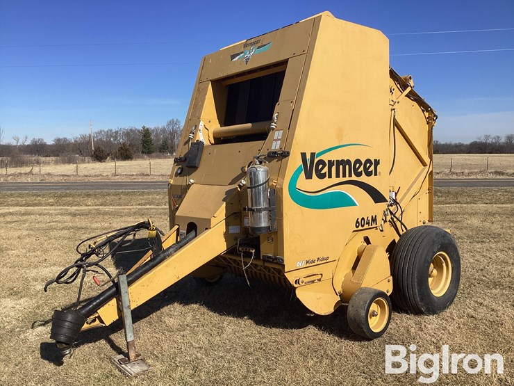 2006-vermeer-604m-image-1