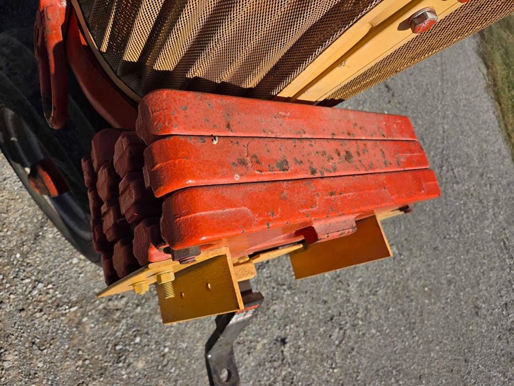 case-730-comfort-king-tractor-image-35