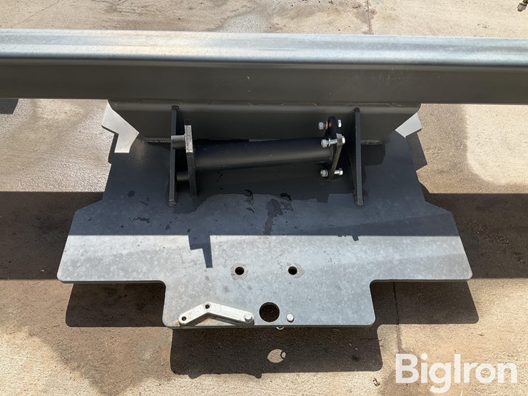 claas-rear-deck-mount-saddle-tanks-image-15