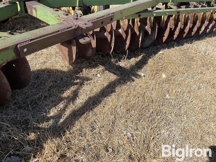 john-deere-17-image-16