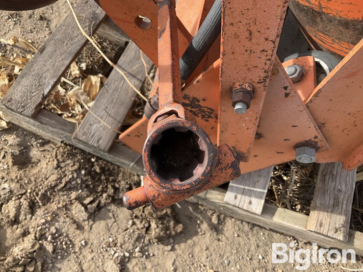 big-red-cement-mixer-image-13
