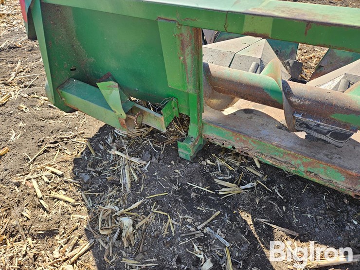 john-deere-444-image-11