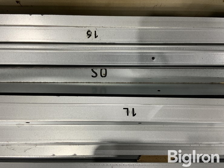 2025-massey-ferguson-730-image-17