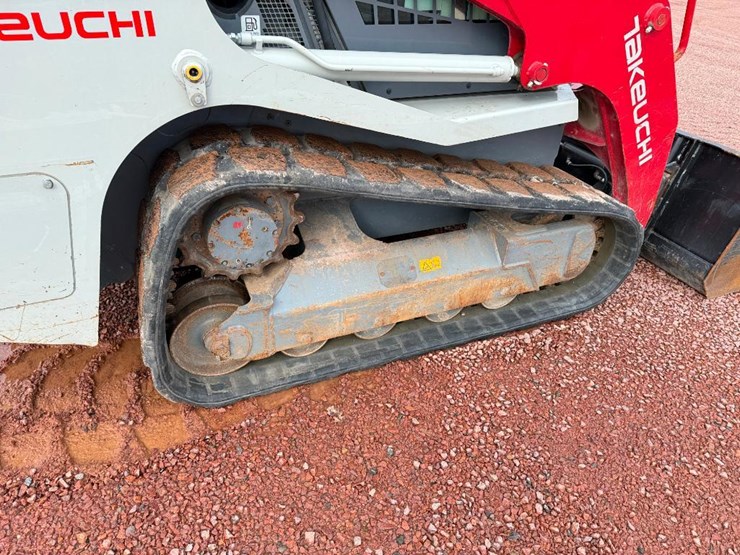 takeuchi-tl8r-image-21