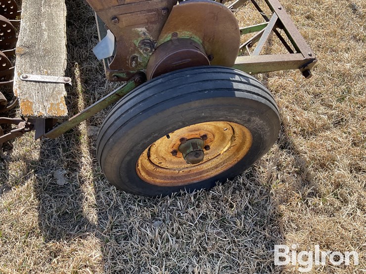 john-deere-14-image-18