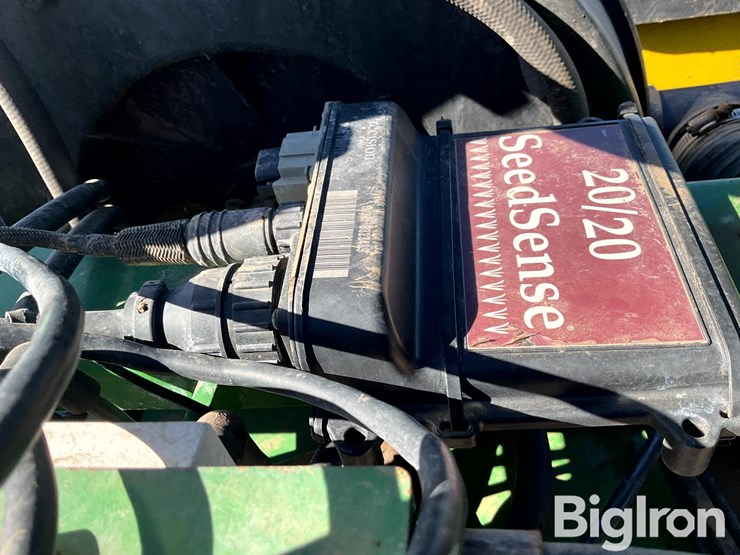 john-deere-7300-image-9