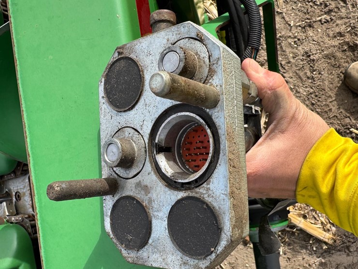 2011-john-deere-9670-sts-image-18