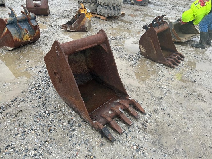 cp-24”-excavator-bucket-image-4