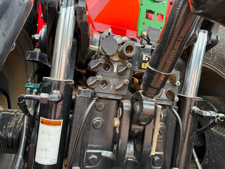 case-ih-mx240-image-45