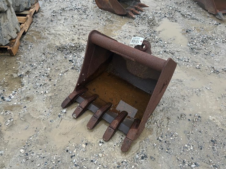 24”-excavator-bucket-image-1