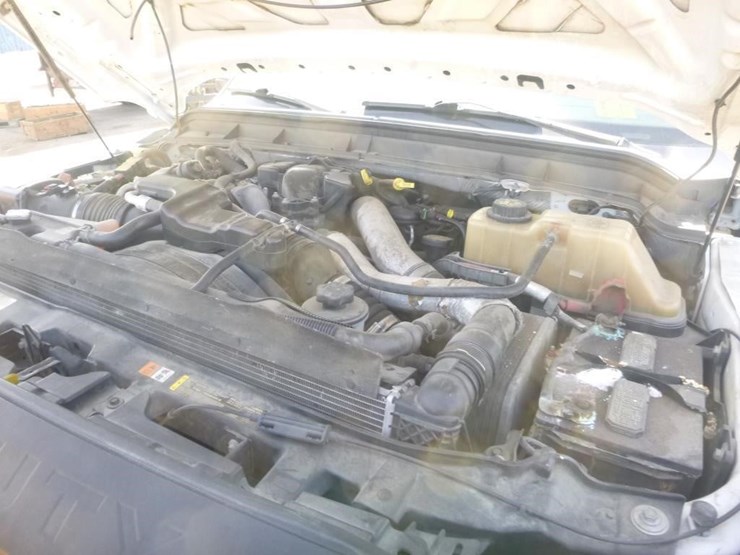 2011-ford-f550-image-14