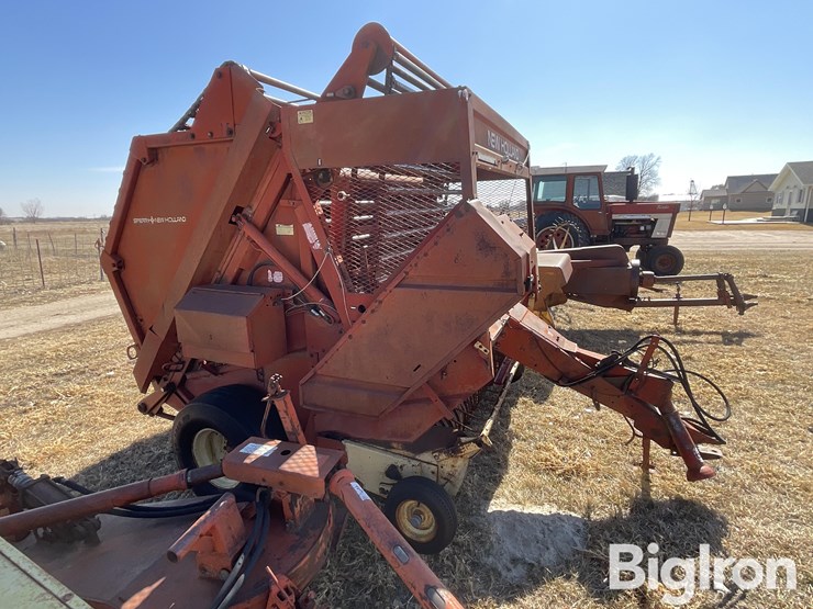 new-holland-852-image-4