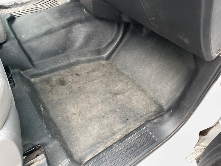 2015-chevrolet-silverado-2500-image-68