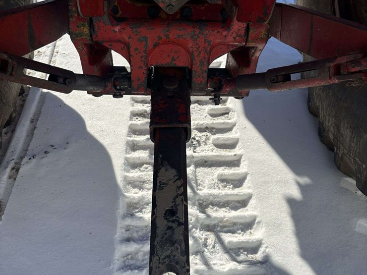 farmall-656-gas-tractor-image-8