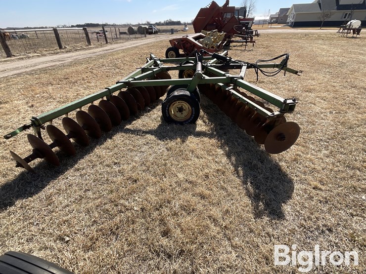 john-deere-17-image-4