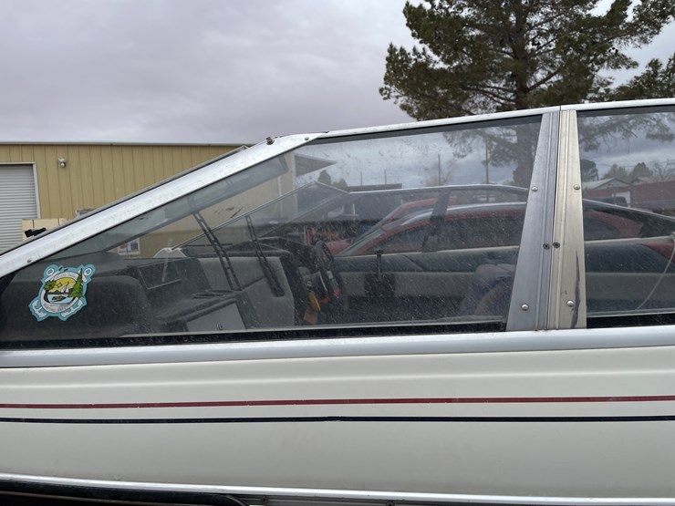 #4331-•-bayliner-boat-and-trailer-(titles-in-delay)-image-26