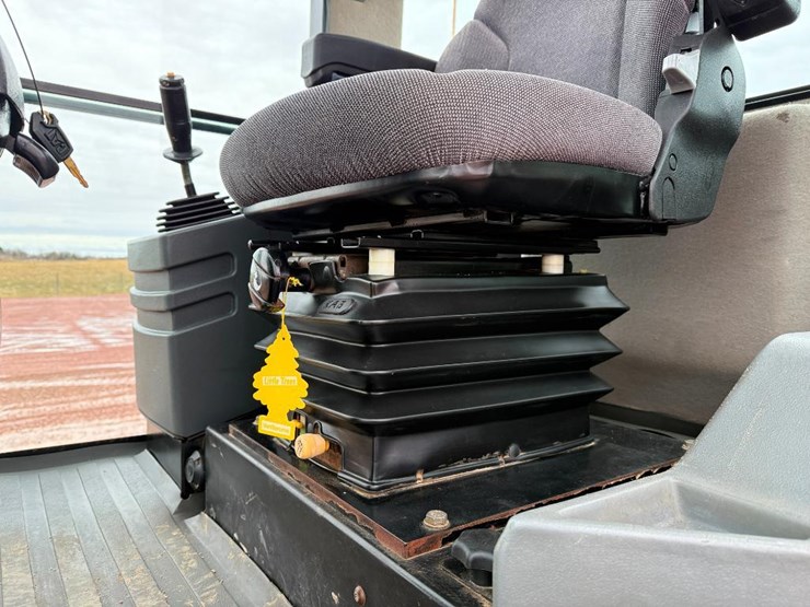 caterpillar-cs-563e-image-48