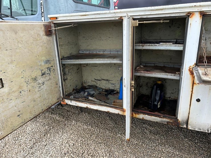 international-4700-image-14