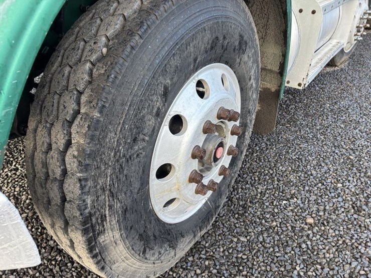 1994-peterbilt-378-image-8