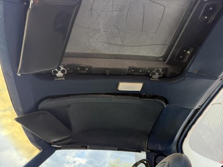 #58-•-1977-chevrolet-corvette-w/-t-top-image-15