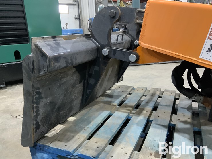 2025-massey-ferguson-730-image-14