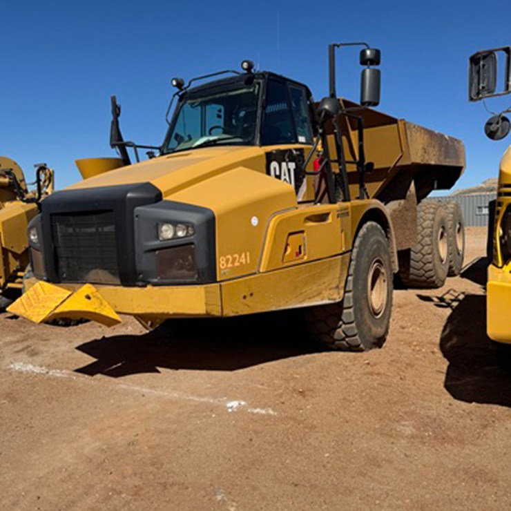 2013 CATERPILLAR 740B
