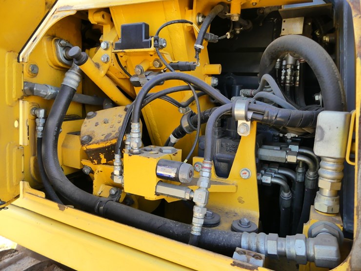 komatsu-d61px-image-10
