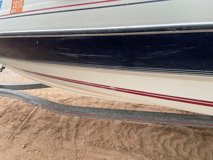 #4331-•-bayliner-boat-and-trailer-(titles-in-delay)-image-27