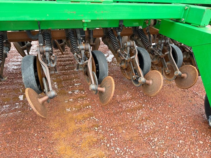 john-deere-1560-image-32