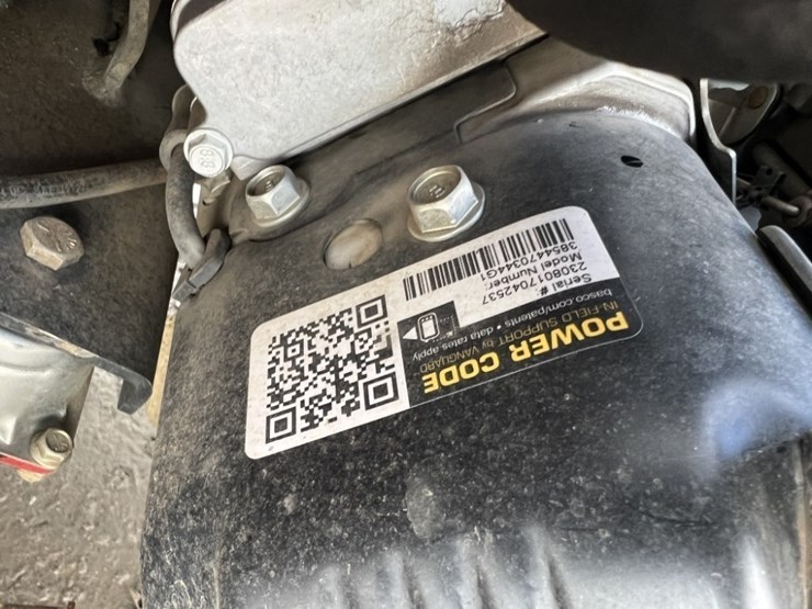 2014-toro-greensmaster-3320-triflex-traction-unit-image-12