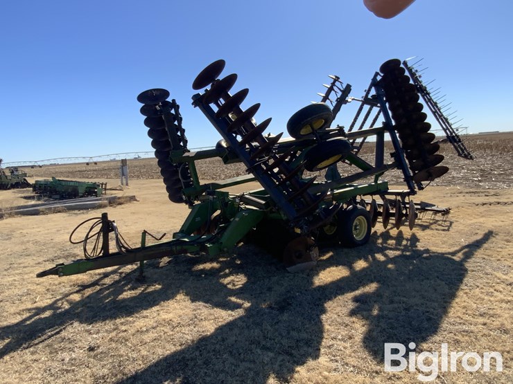 john-deere-630-image-1