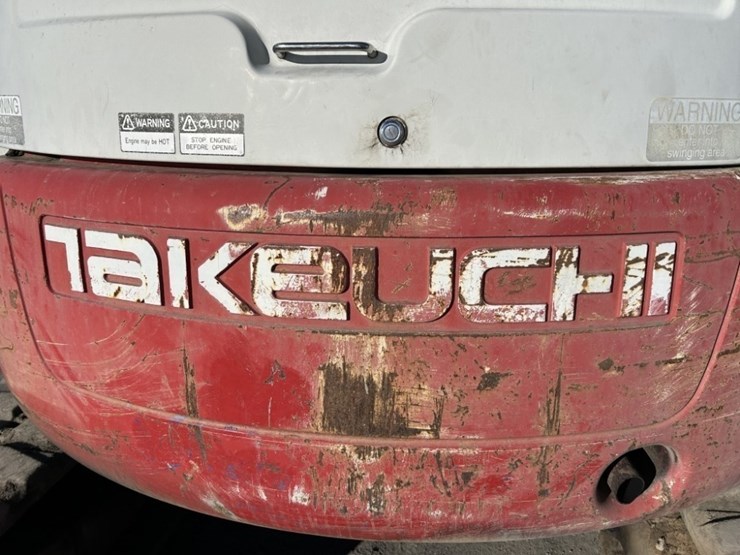 takeuchi-tb35fr-mini-hydraulic-excavator-image-9