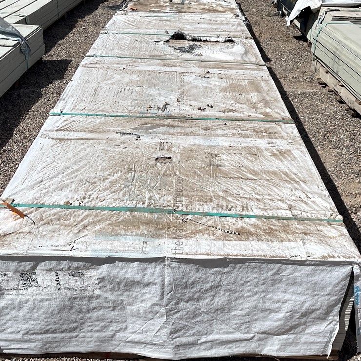 #4336 • (Appx. 308 Pieces) ALLURA 6 ¼" Primed Fiber Cement Smooth Lap Siding