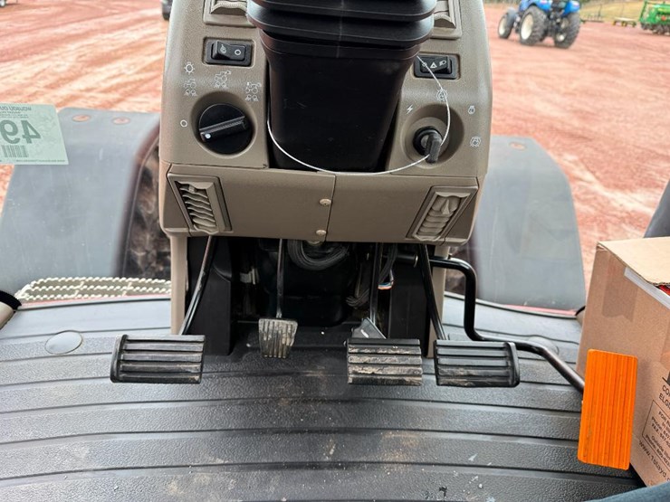 case-ih-mx240-image-66