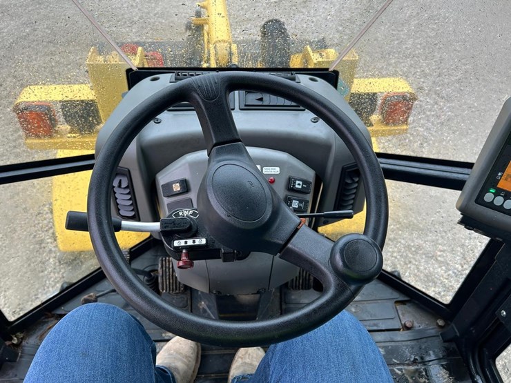 2016-yanmar-v4-7-image-17