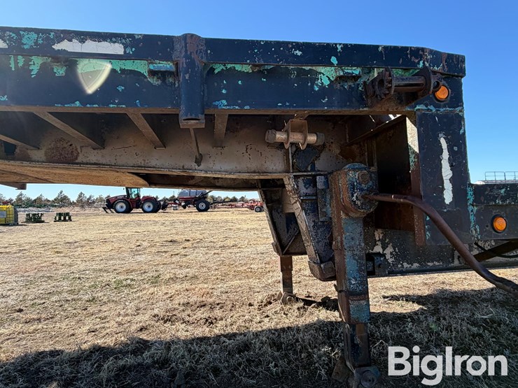 1971-fruehauf-trailer-image-11