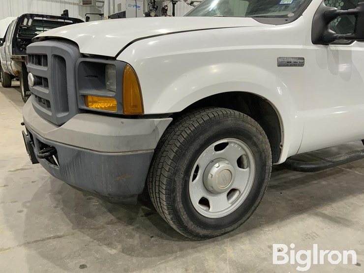 2005-ford-f350-xl-image-12