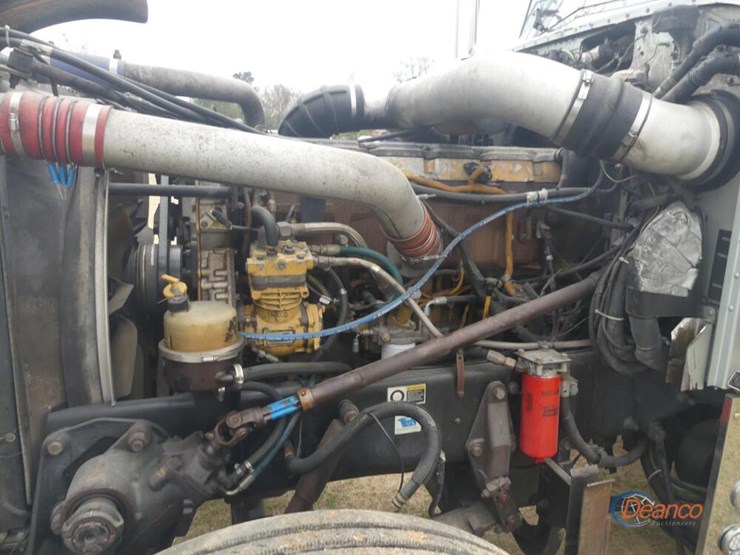 2005-peterbilt-379-image-9