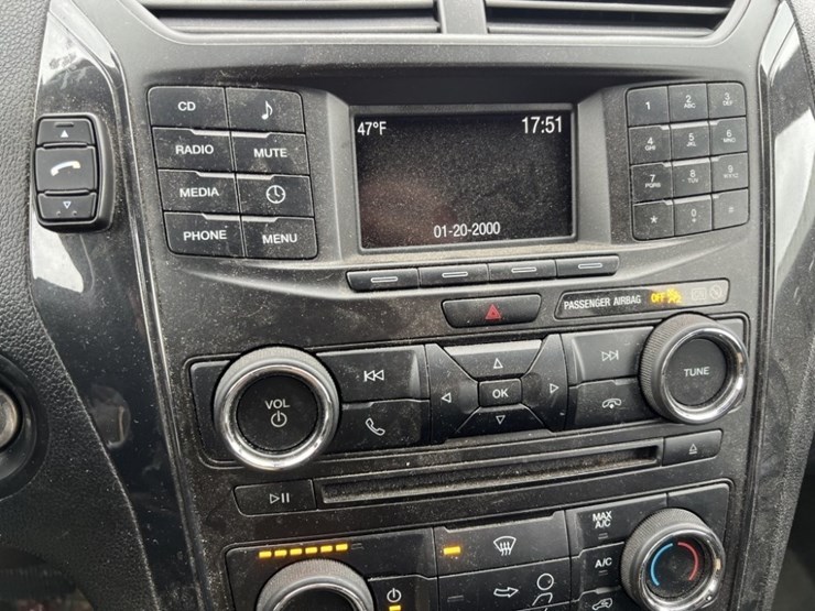 2018-ford-explorer-image-28