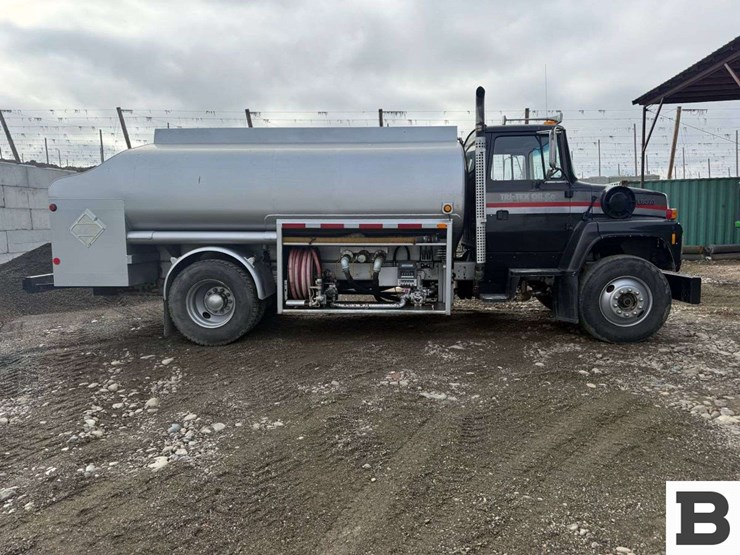 1996-ford-l8000-image-2