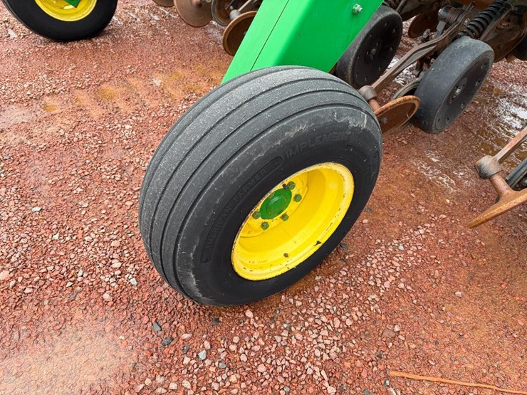 john-deere-1560-image-28