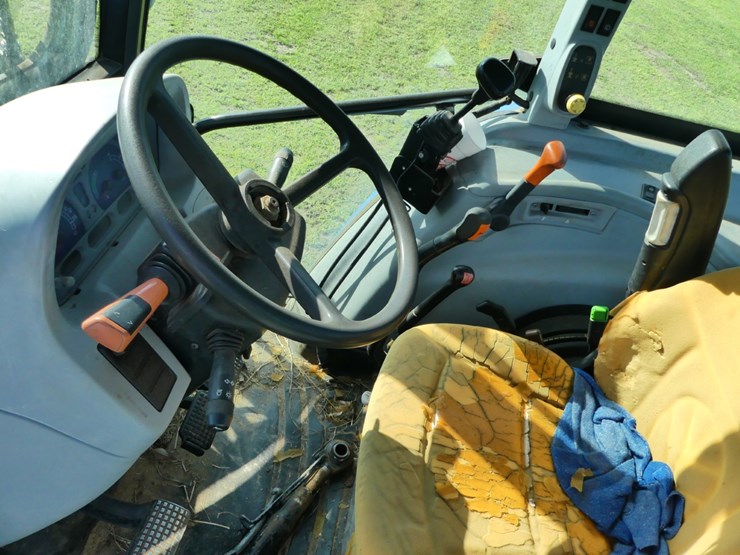 new-holland-t5070-image-14