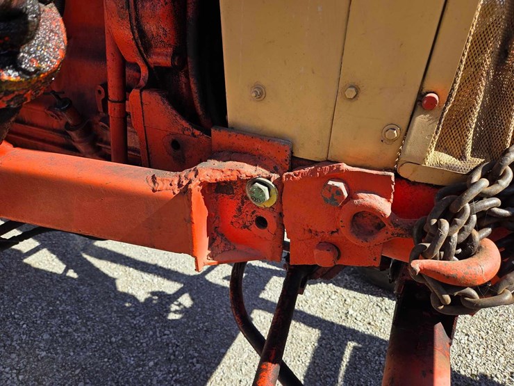 case-730-tractor-image-43