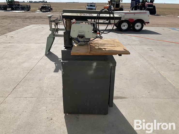 black-&-decker-radial-arm-saw-image-8