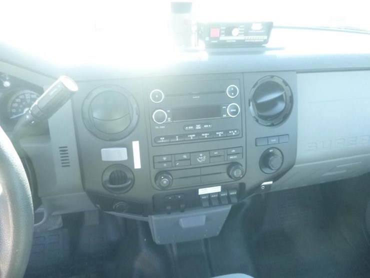 2013-ford-f550-image-16