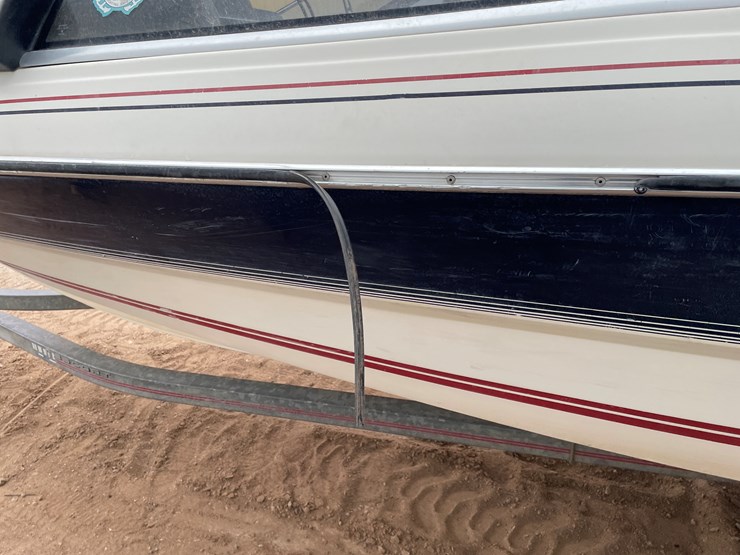 #4331-•-bayliner-boat-and-trailer-(titles-in-delay)-image-25
