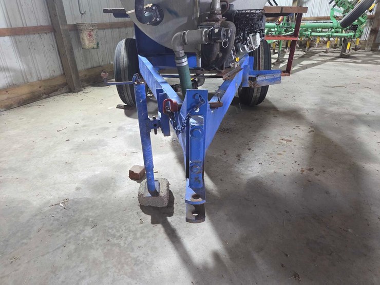 1000-gallon-liquid-nurse-trailer-image-22