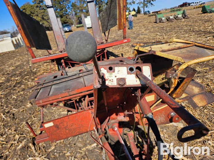 new-holland-1010-image-11