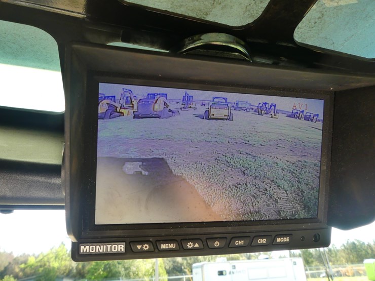 2022-bobcat-t770-image-16