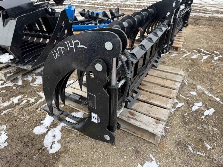 curved-log-grabber-image-5